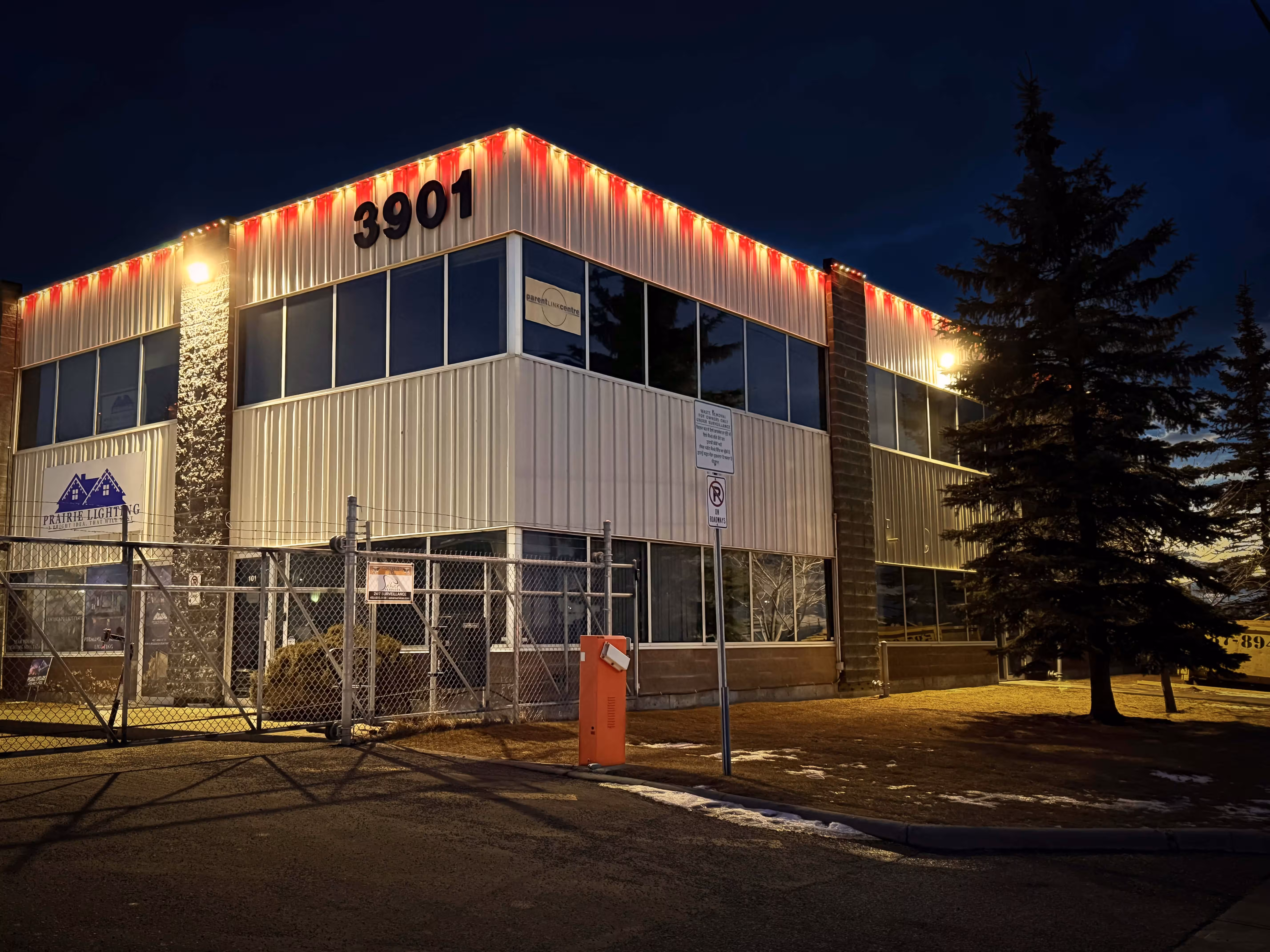 Commercial building with permanent LED lighting